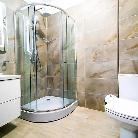 Alezzi Aparthotel 3*