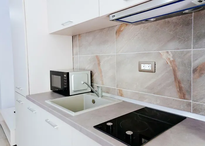 Alezzi Aparthotel 3*